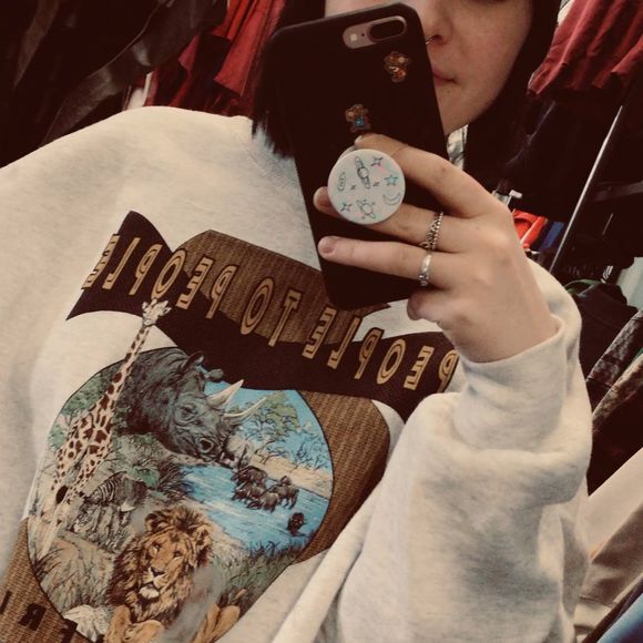 Meet your Posher, Camille - Picture 1 of 3